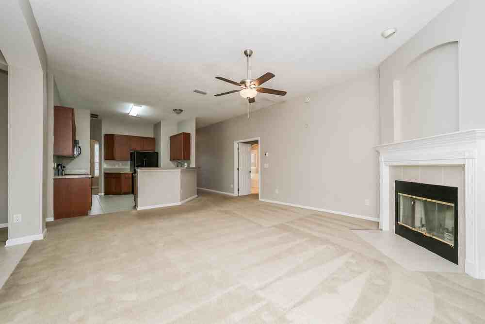 11119 Cherokee Cove Dr - Photo 4 of 16