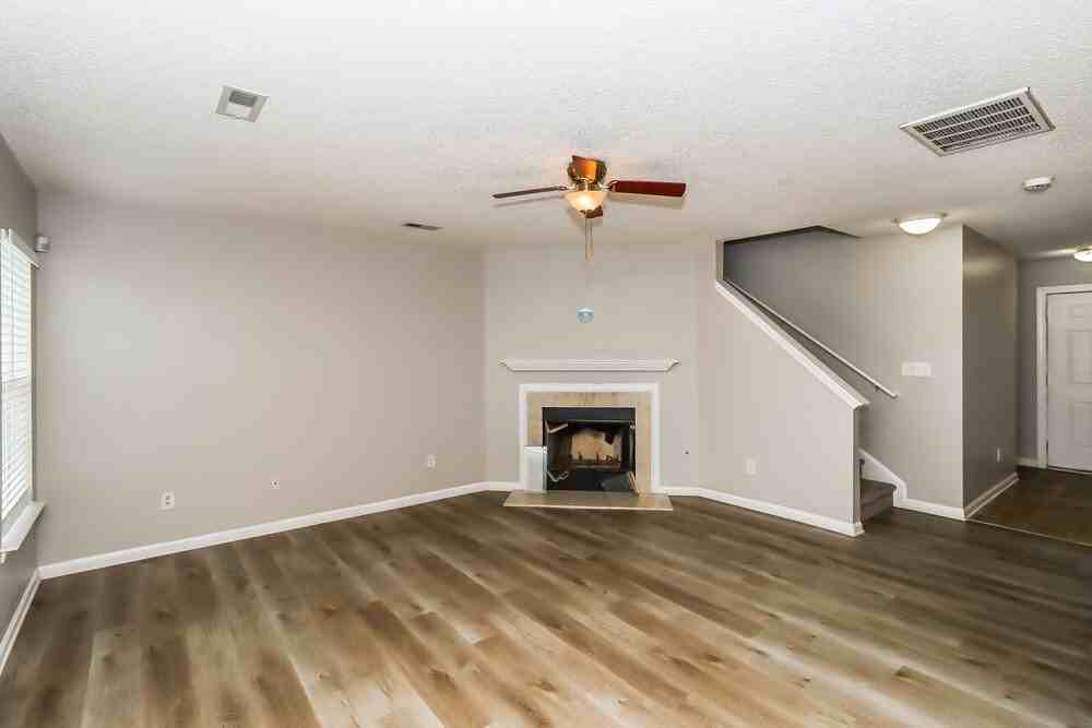 1353 Bray Dr - Photo 7 of 20