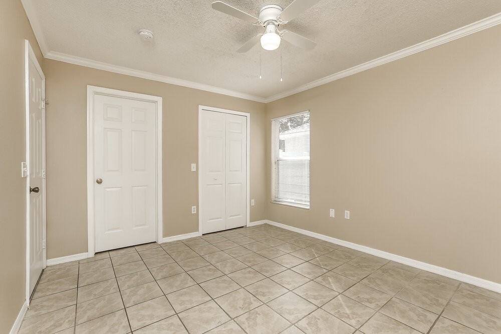 326 Daniels Pointe Dr - Photo 6 of 15