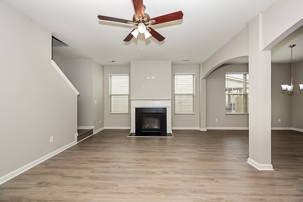 1396 Worcester Trl - Photo 5 of 20