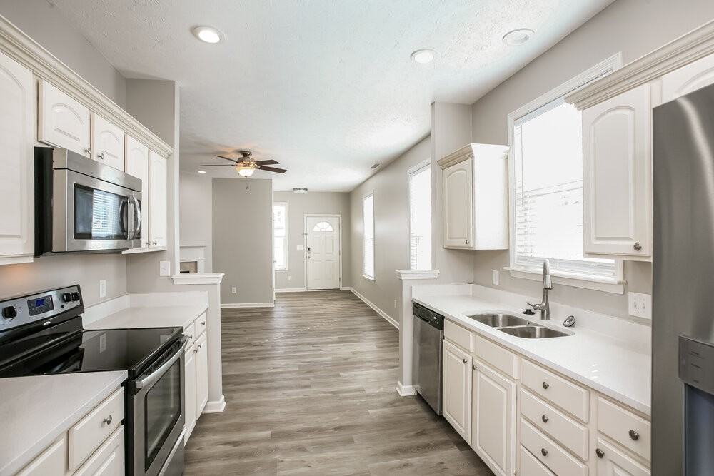 3400 Roundlake Ln - Photo 7 of 19