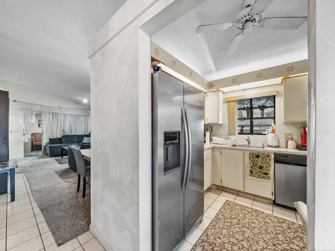 8592 Sunbird Pl - Photo 6 of 44