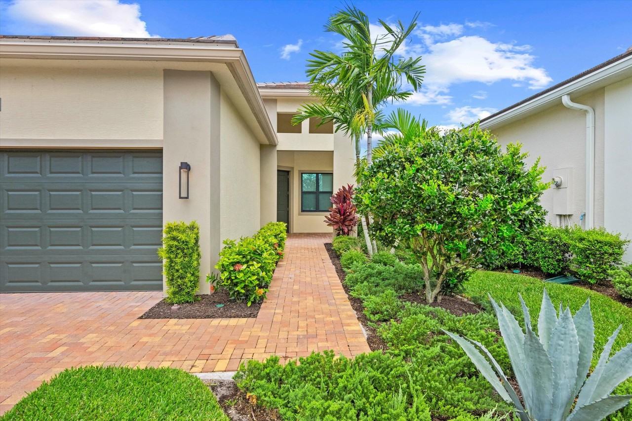 5409 Santa Rosa Ln - Photo 3 of 34