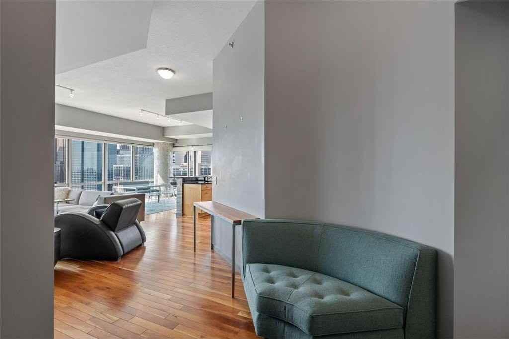 929 Portland Ave #2501 - Photo 4 of 50