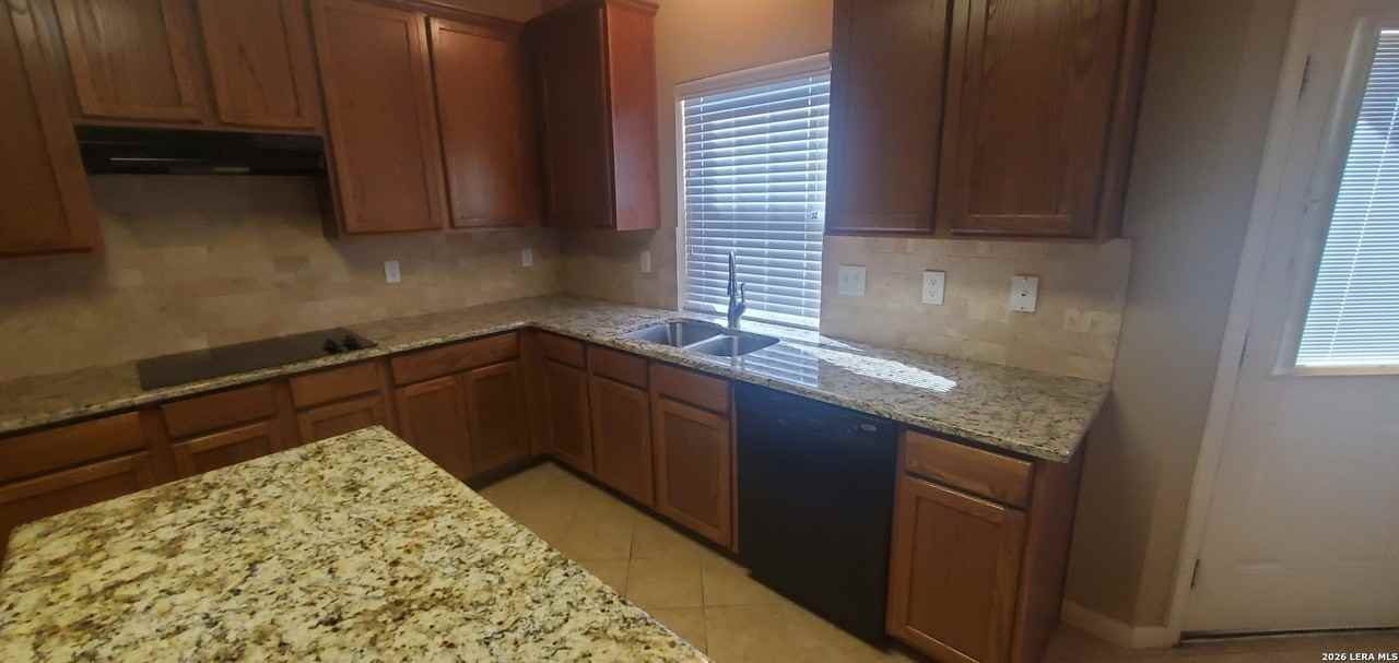 249 Nomad Ln - Photo 7 of 33