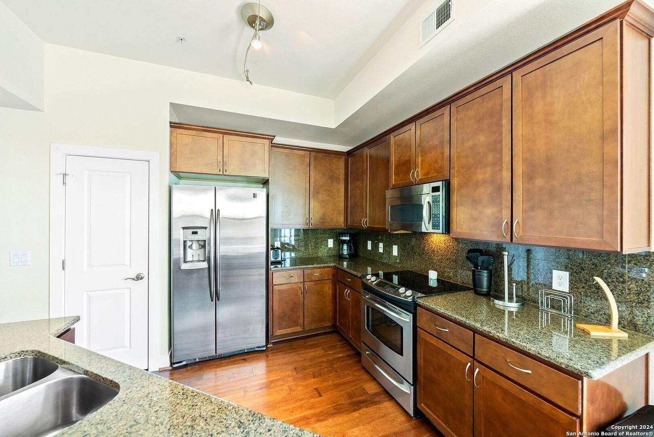 7342 Oak Manor Dr Apt 3307 #3307 - Photo 6 of 41