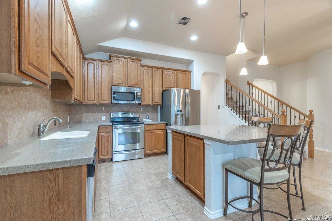 7402 Elegante Way - Photo 2 of 12