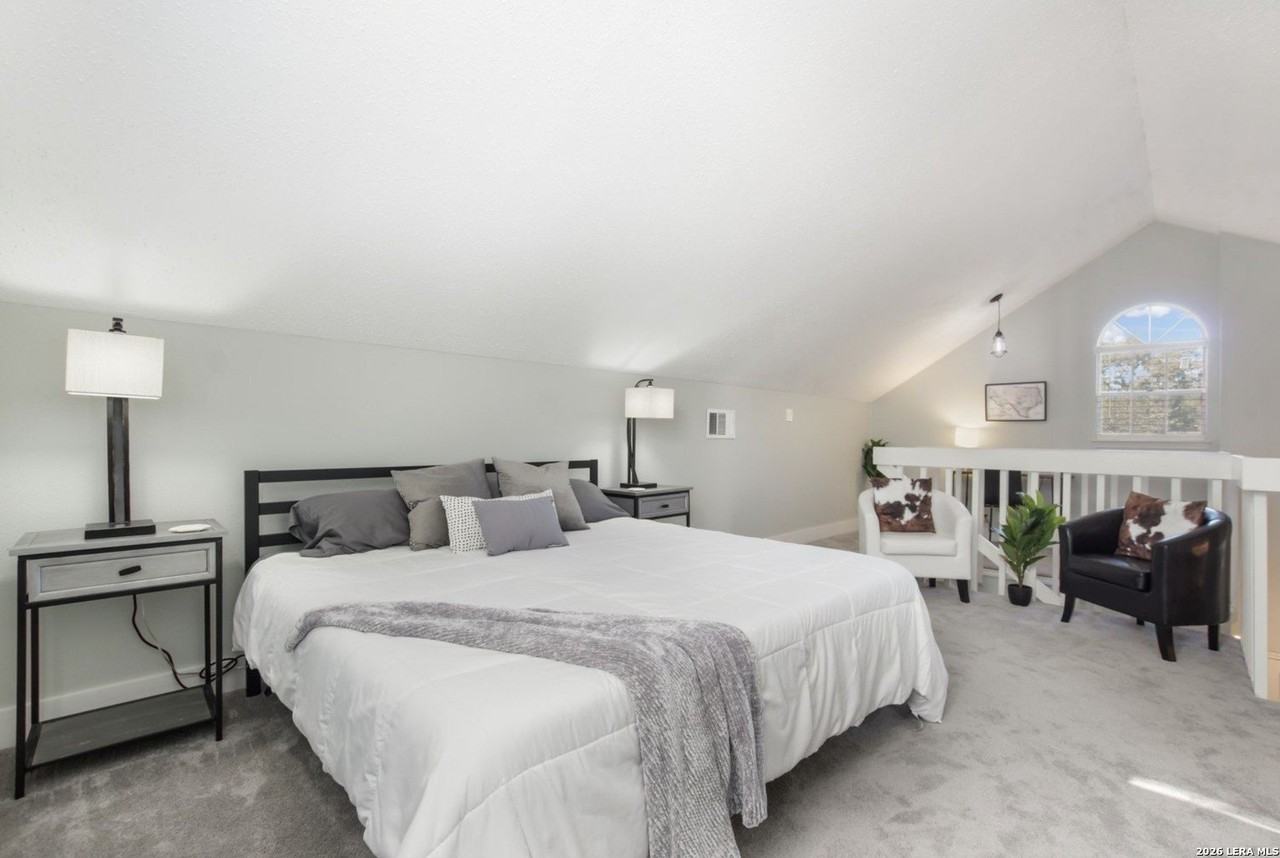 2514 Moss Bluff St - Photo 6 of 24