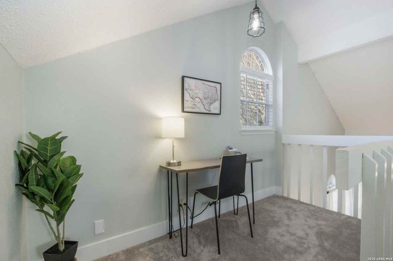 2514 Moss Bluff St - Photo 7 of 24