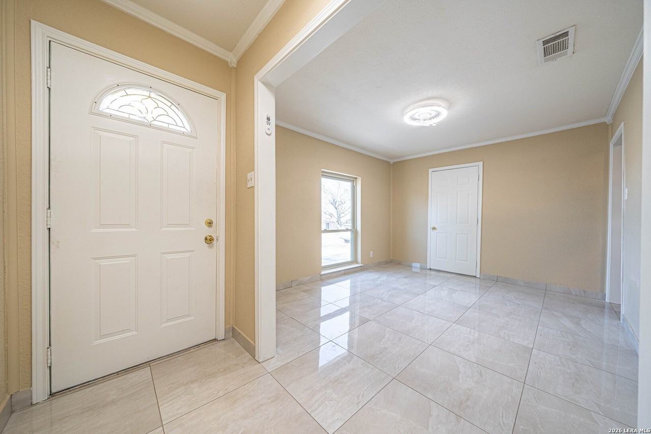 4918 Brookhead Ln - Photo 5 of 30