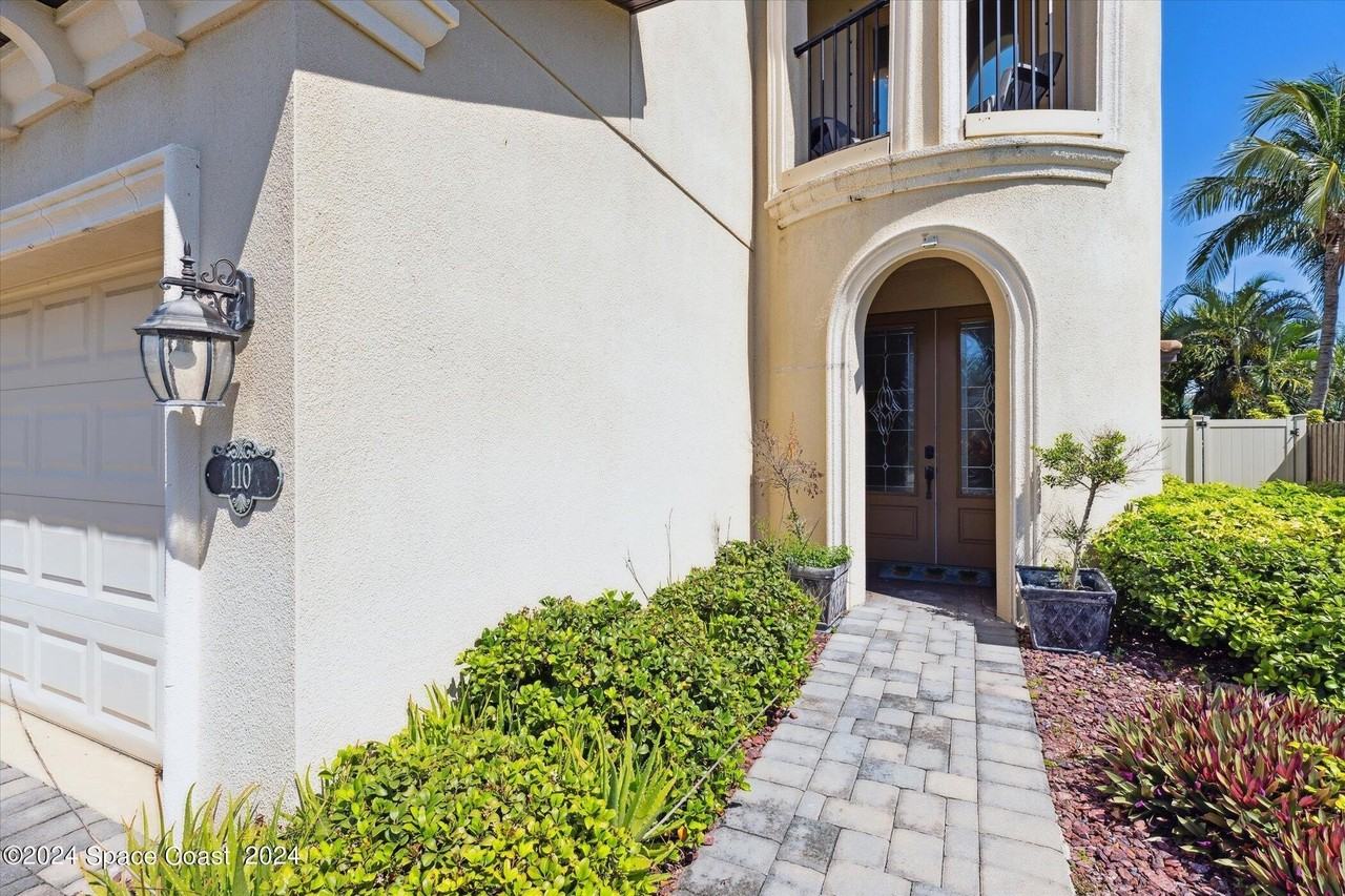 110 Poinsetta St - Photo 6 of 50