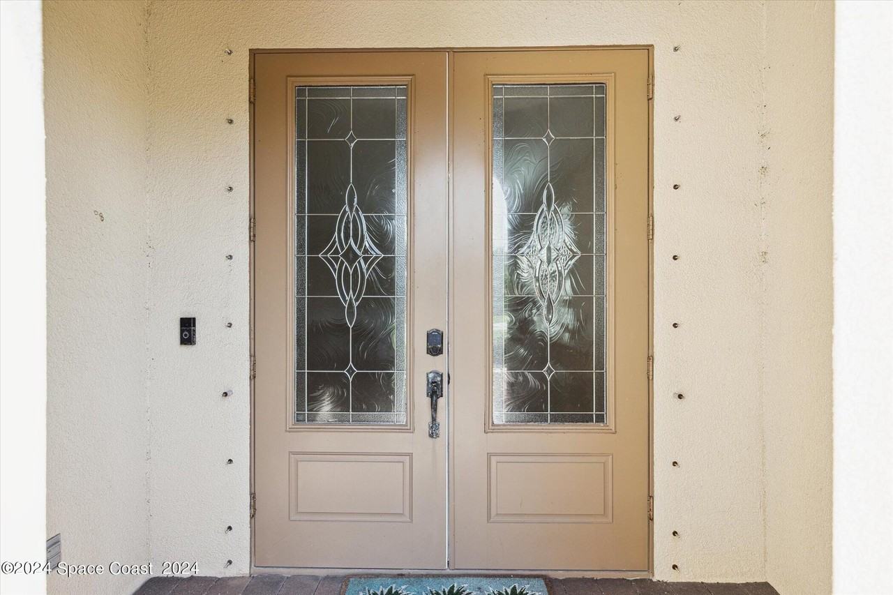 110 Poinsetta St - Photo 7 of 50