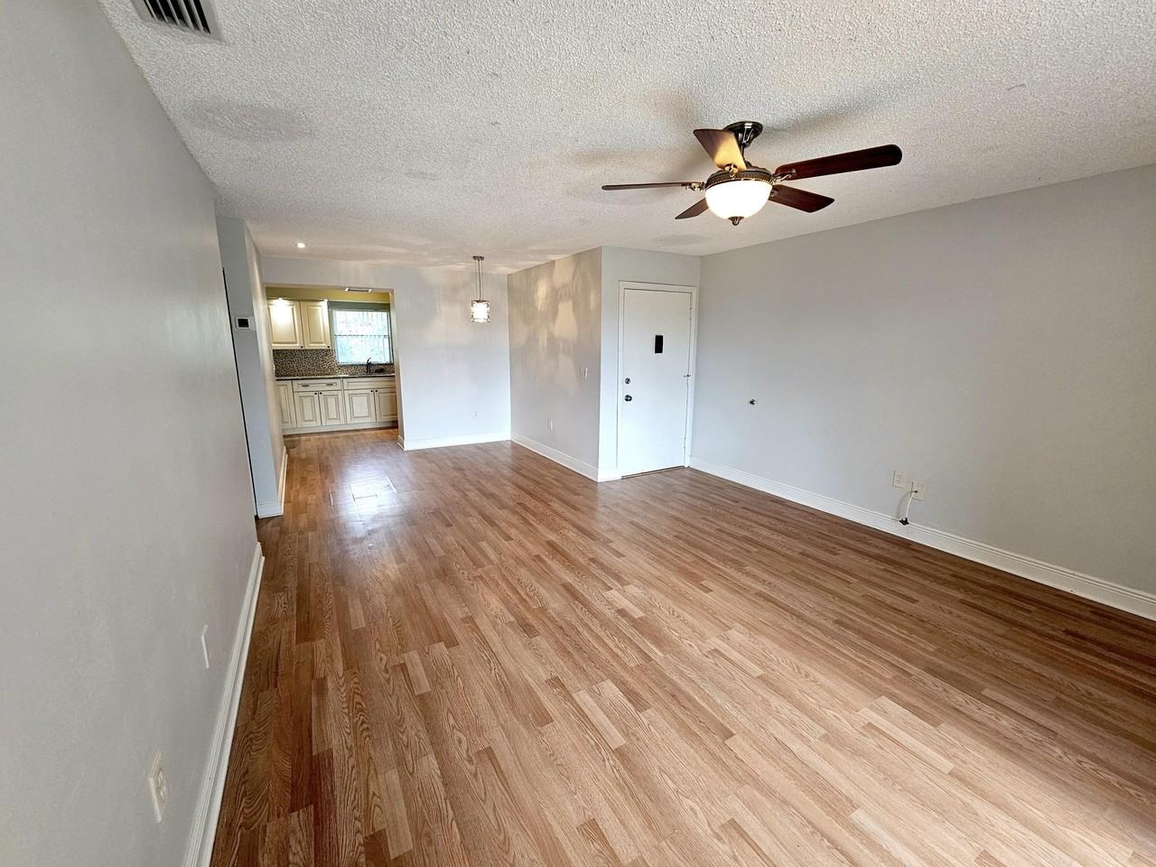 3135 Shady Dell Ln Apt 242 #242 - Photo 2 of 15