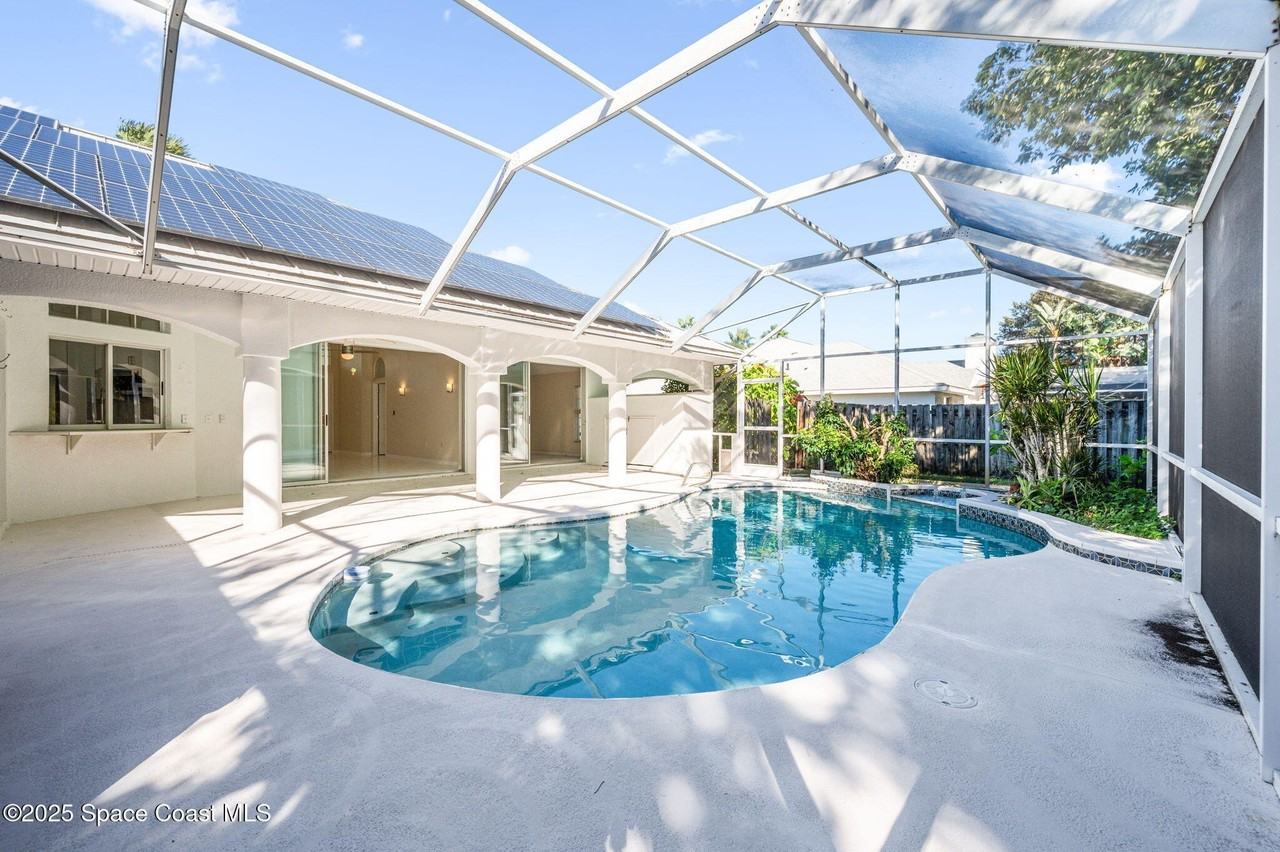 174 Martesia Way - Photo 2 of 38