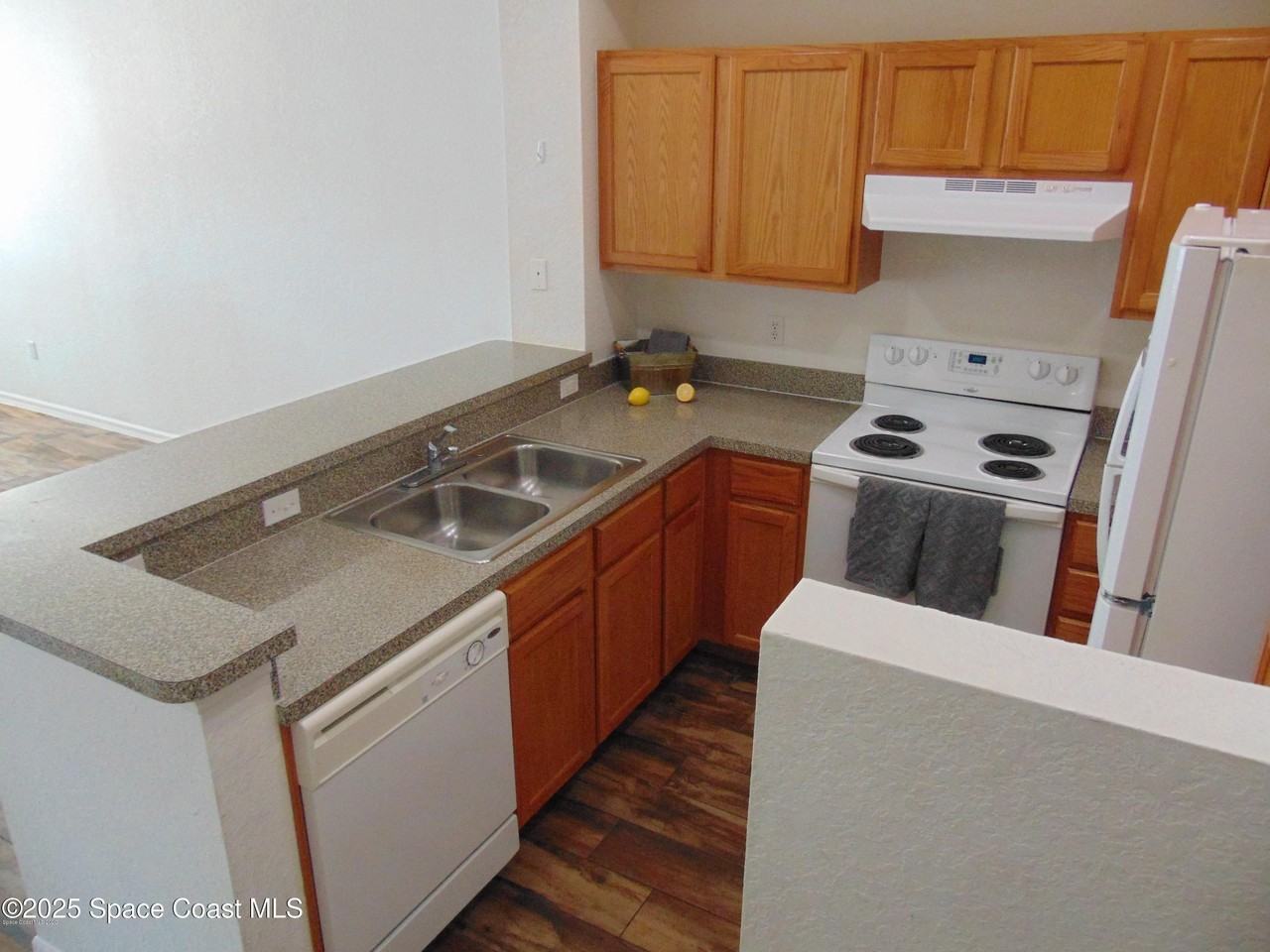 3975 Almeida Ct Apt 102 #102 - Photo 4 of 15