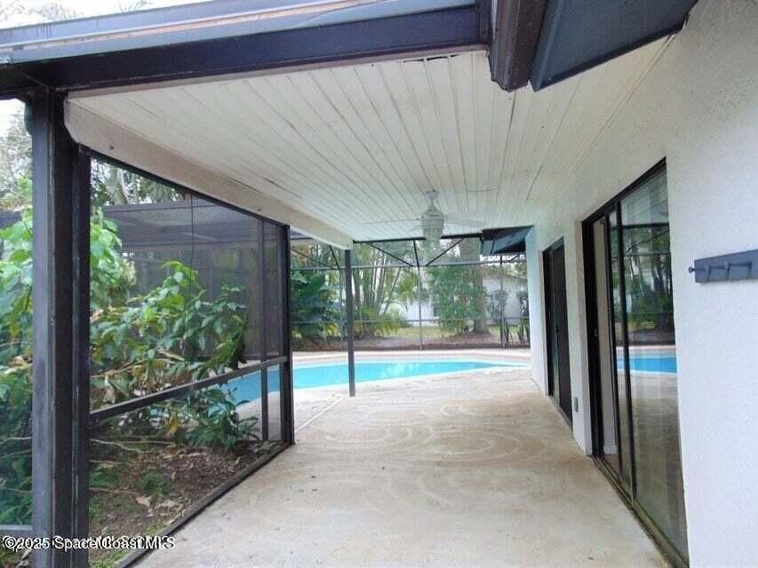 300 Olympia Ct - Photo 3 of 14