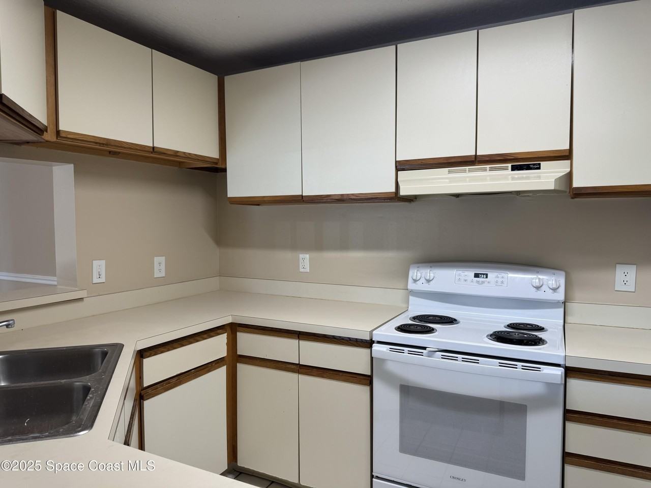 7667 N Wickham Rd Apt 1013 #1013 - Photo 5 of 14