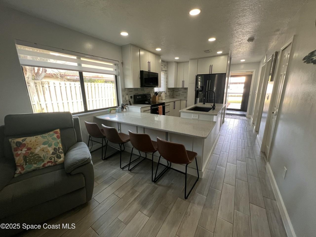 3230 Sand Dunes Ct - Photo 5 of 20