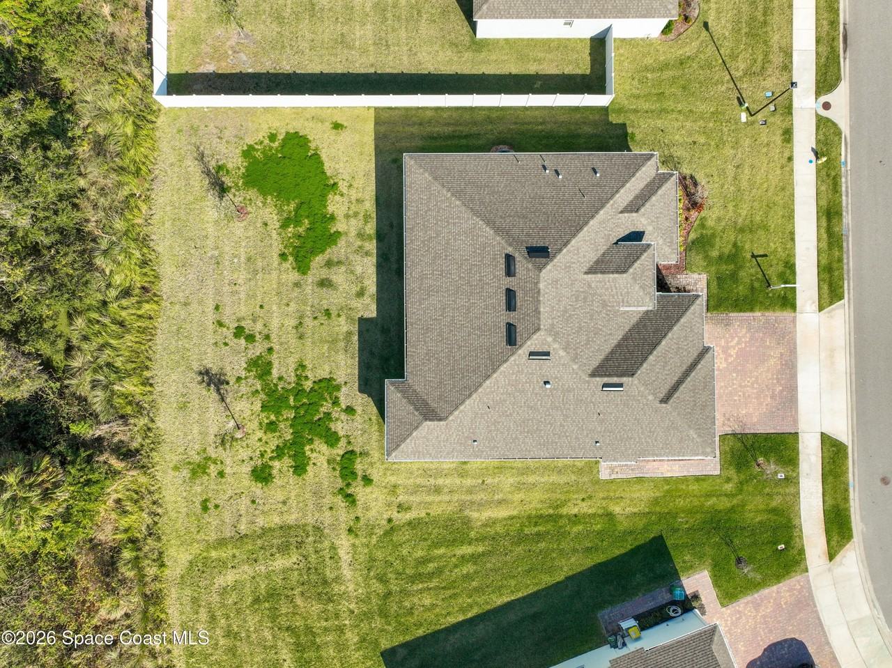 414 Loymer Cir - Photo 2 of 33