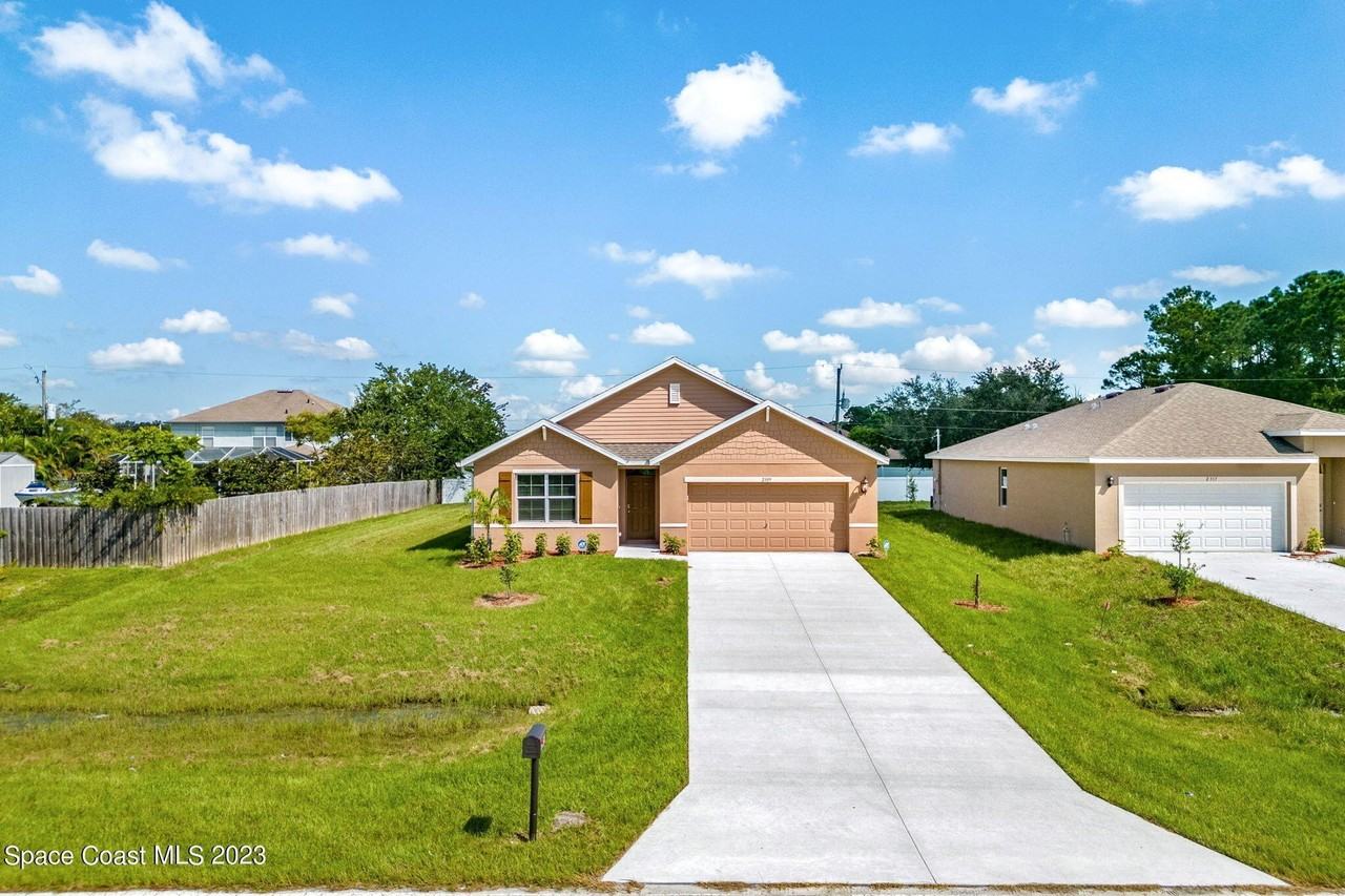 2309 Jupiter Blvd Sw - Photo 2 of 47