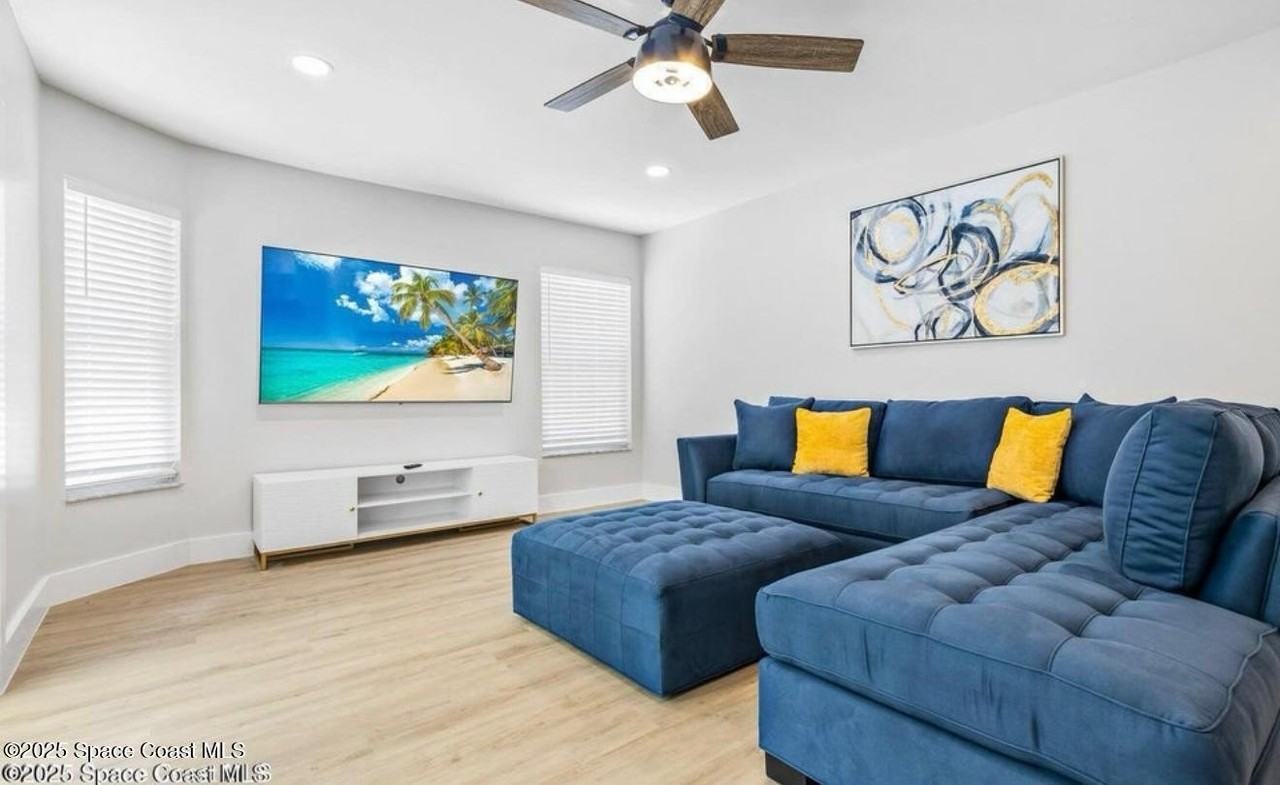 6765 Angeles Rd - Photo 7 of 45