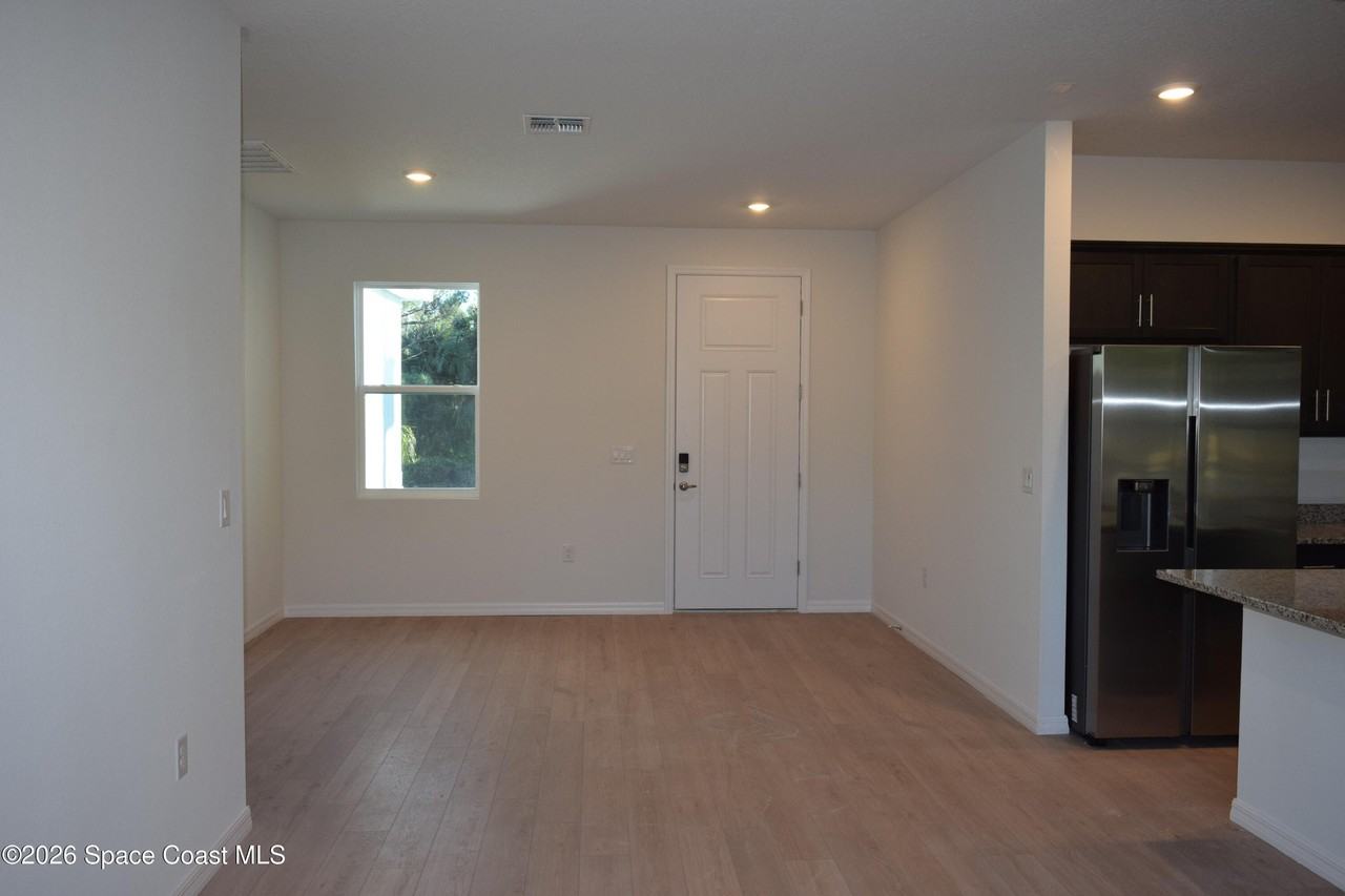 717 Spoonbill St Sw - Photo 3 of 25