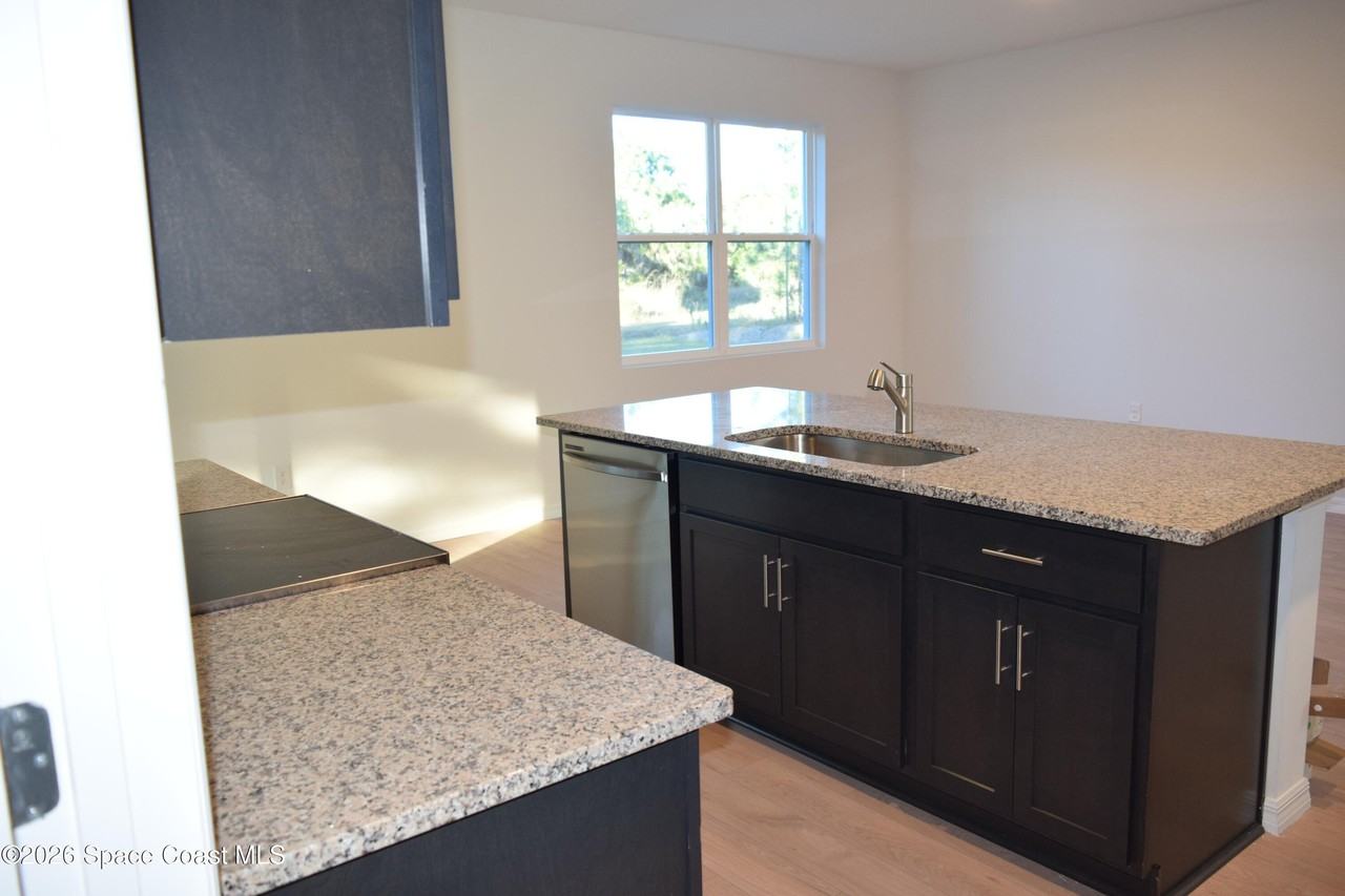 717 Spoonbill St Sw - Photo 6 of 25