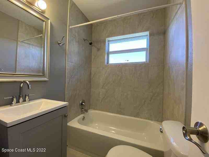 128 Adams Ave Unit 2 #2 - Photo 4 of 20