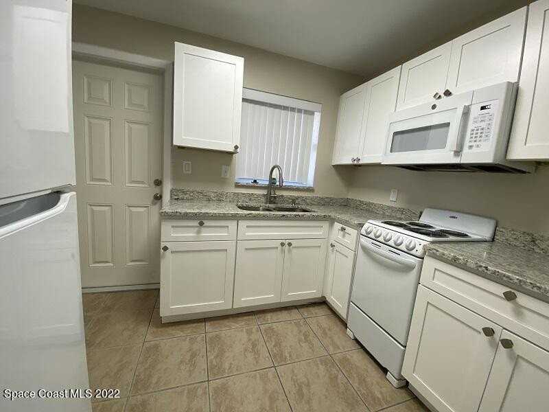 128 Adams Ave Unit 2 #2 - Photo 5 of 20