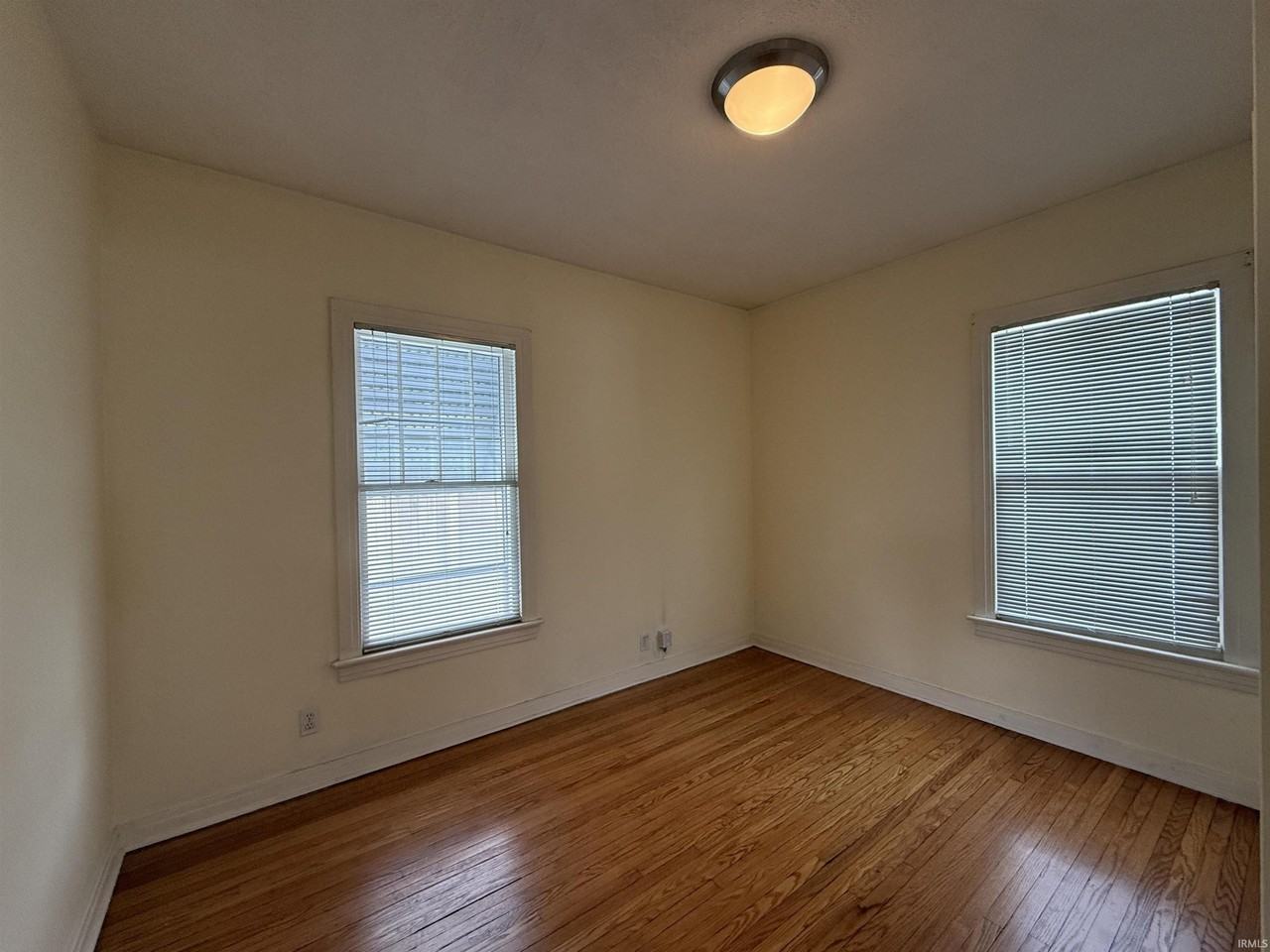 2614 E Gum St - Photo 7 of 17