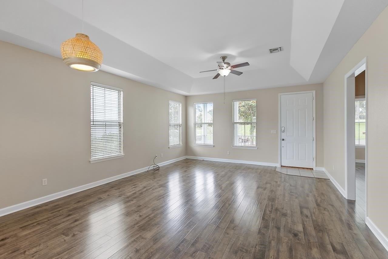 3034 Cummings Ave - Photo 7 of 42