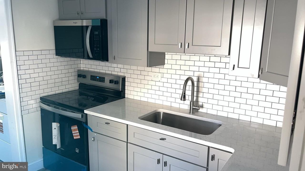 197 Main St - Photo 7 of 8