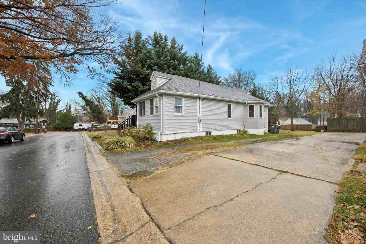 6 Laurel Ave - Photo 3 of 17