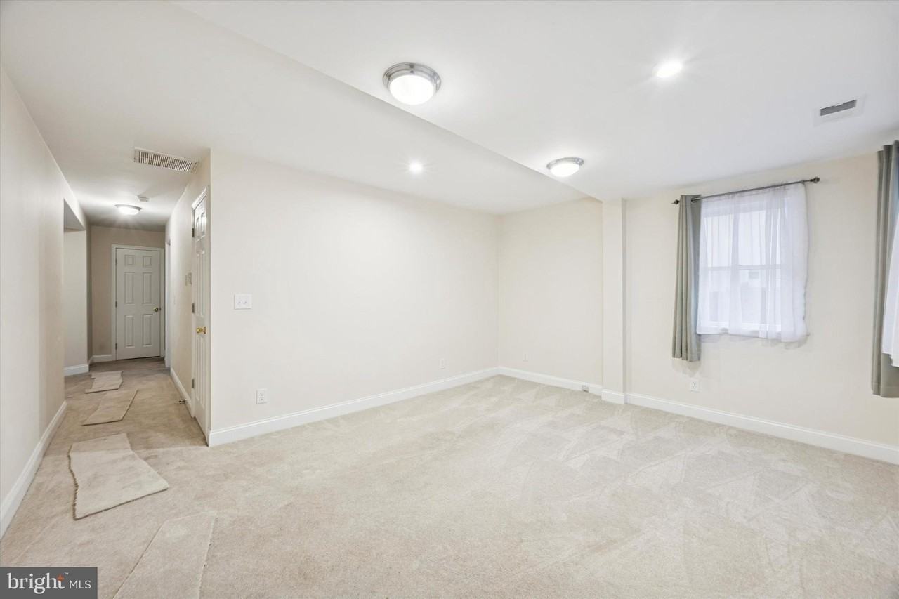 6 Laurel Ave - Photo 5 of 17