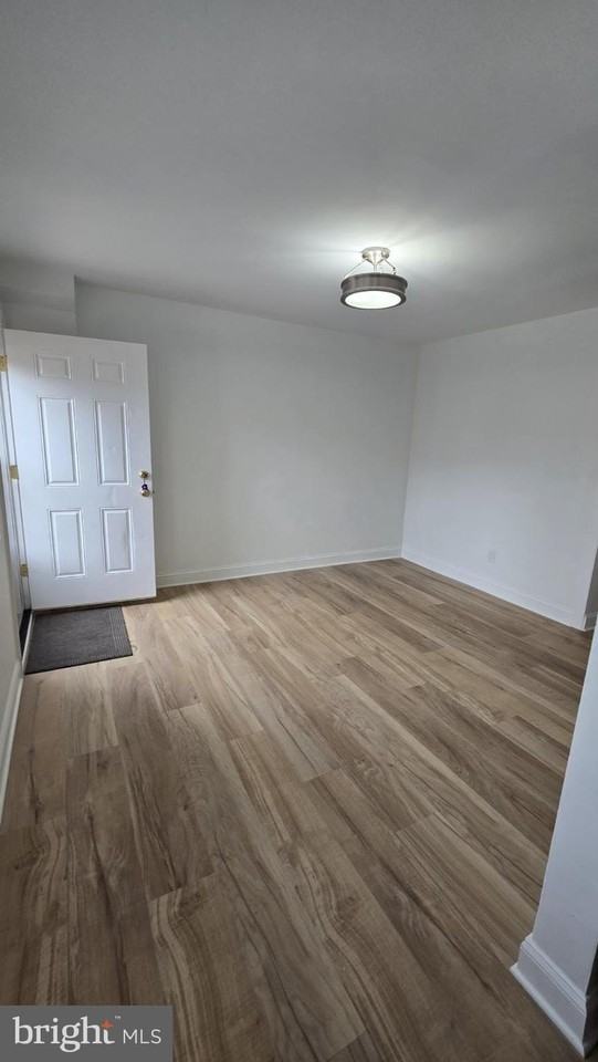 205 N Adams St - Photo 3 of 13