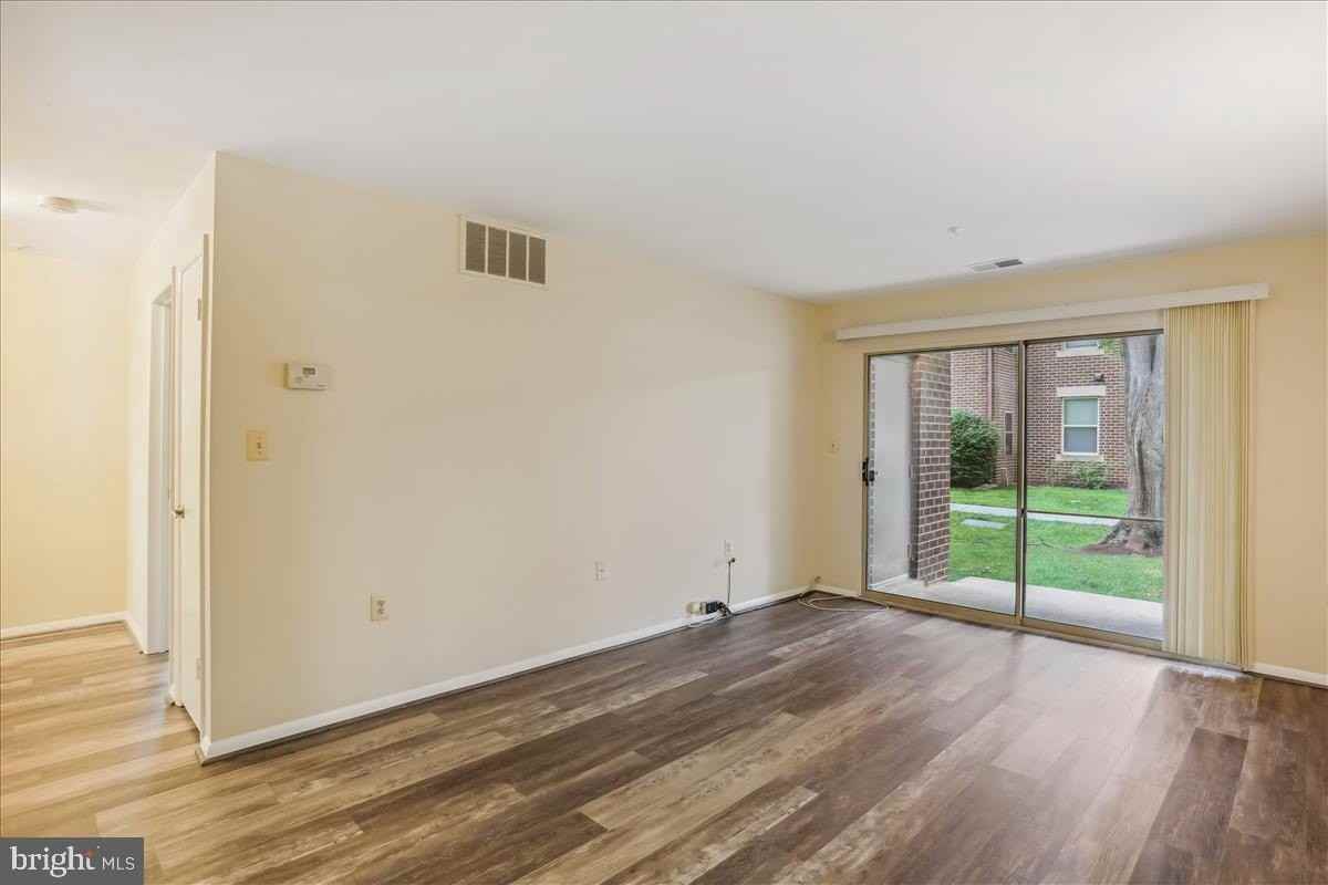 18401 Guildberry Dr Apt 104 #104 - Photo 3 of 24