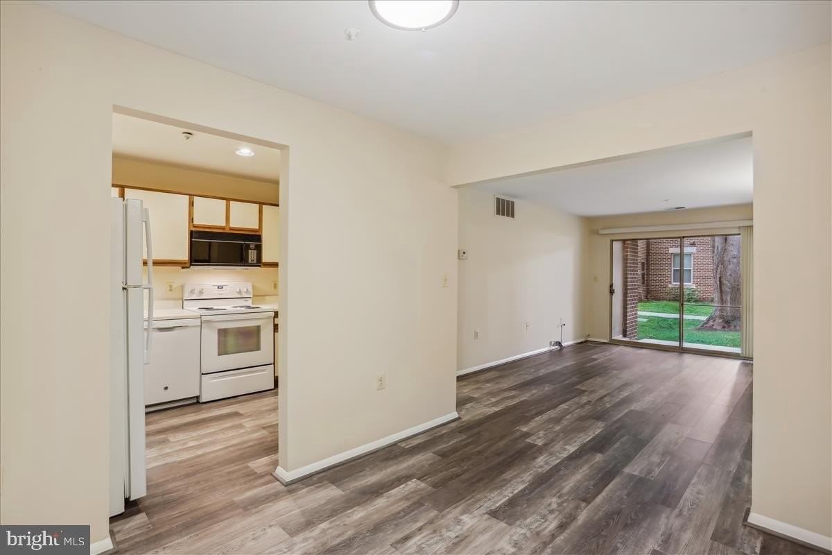 18401 Guildberry Dr Apt 104 #104 - Photo 5 of 24