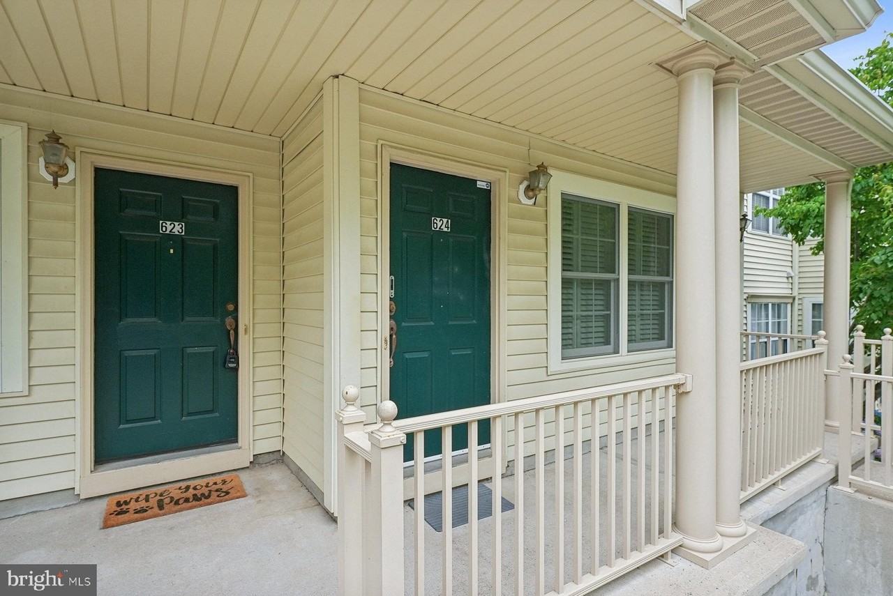 624 Brickhouse Rd - Photo 3 of 35