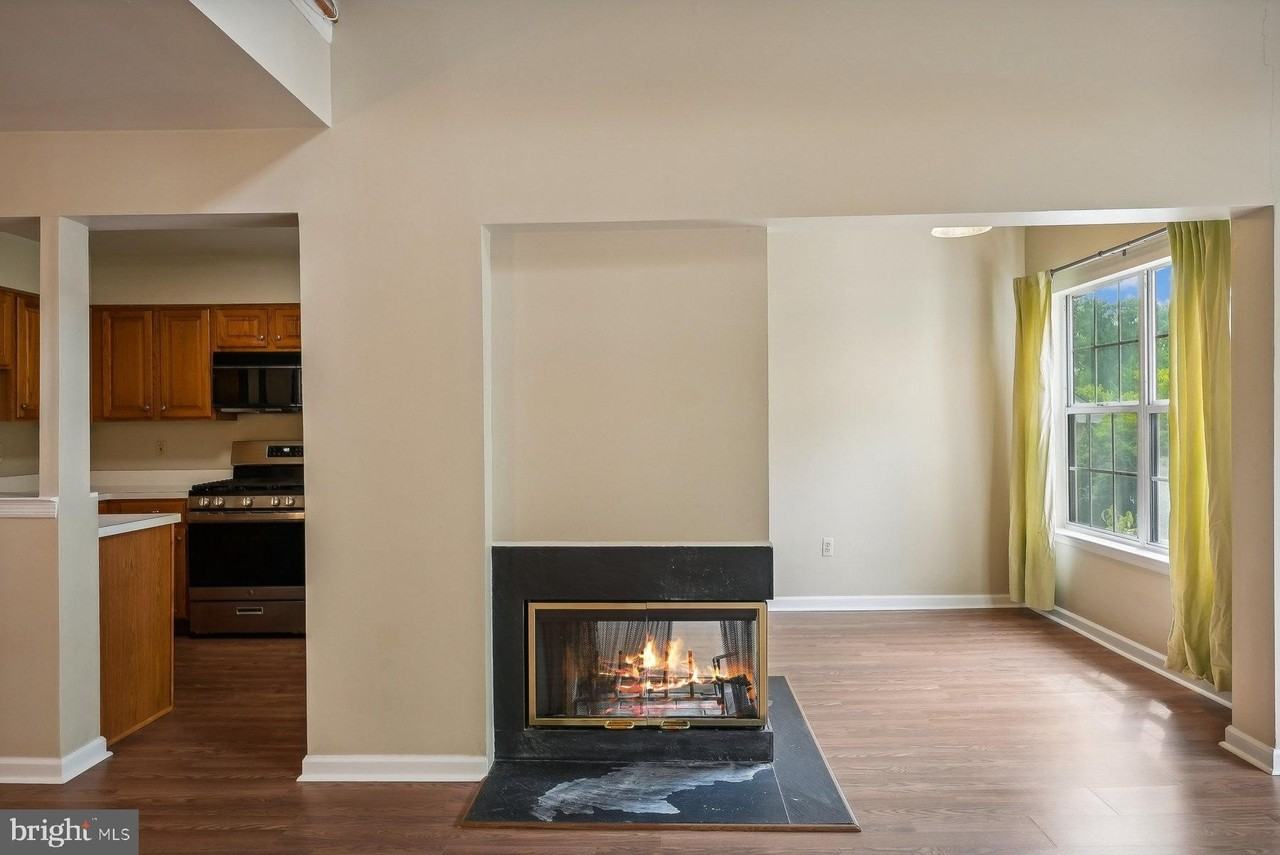 624 Brickhouse Rd - Photo 7 of 35