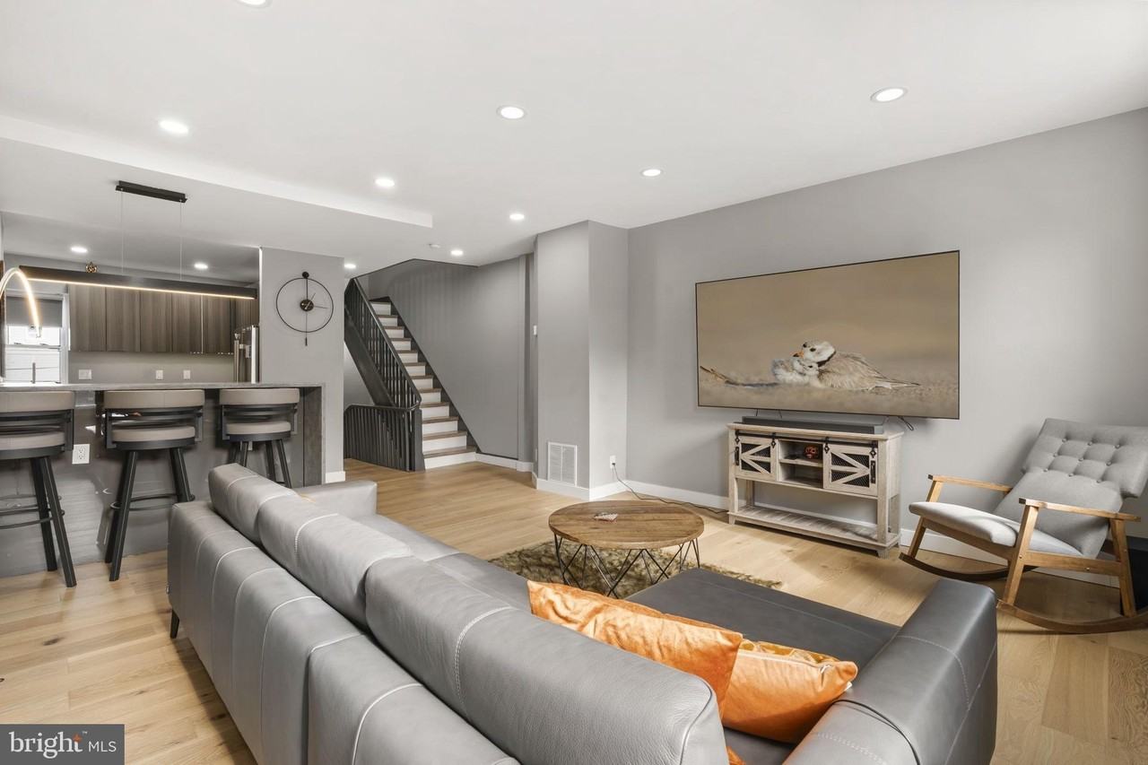 311 Wharton St Unit B #B - Photo 5 of 25