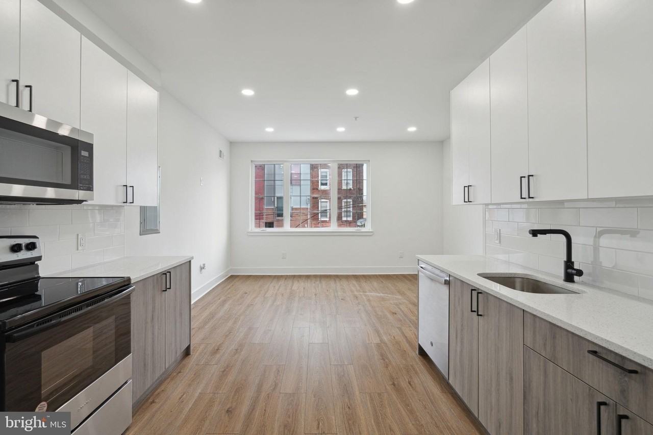 528 W Berks St Unit 2 #2 - Photo 4 of 15