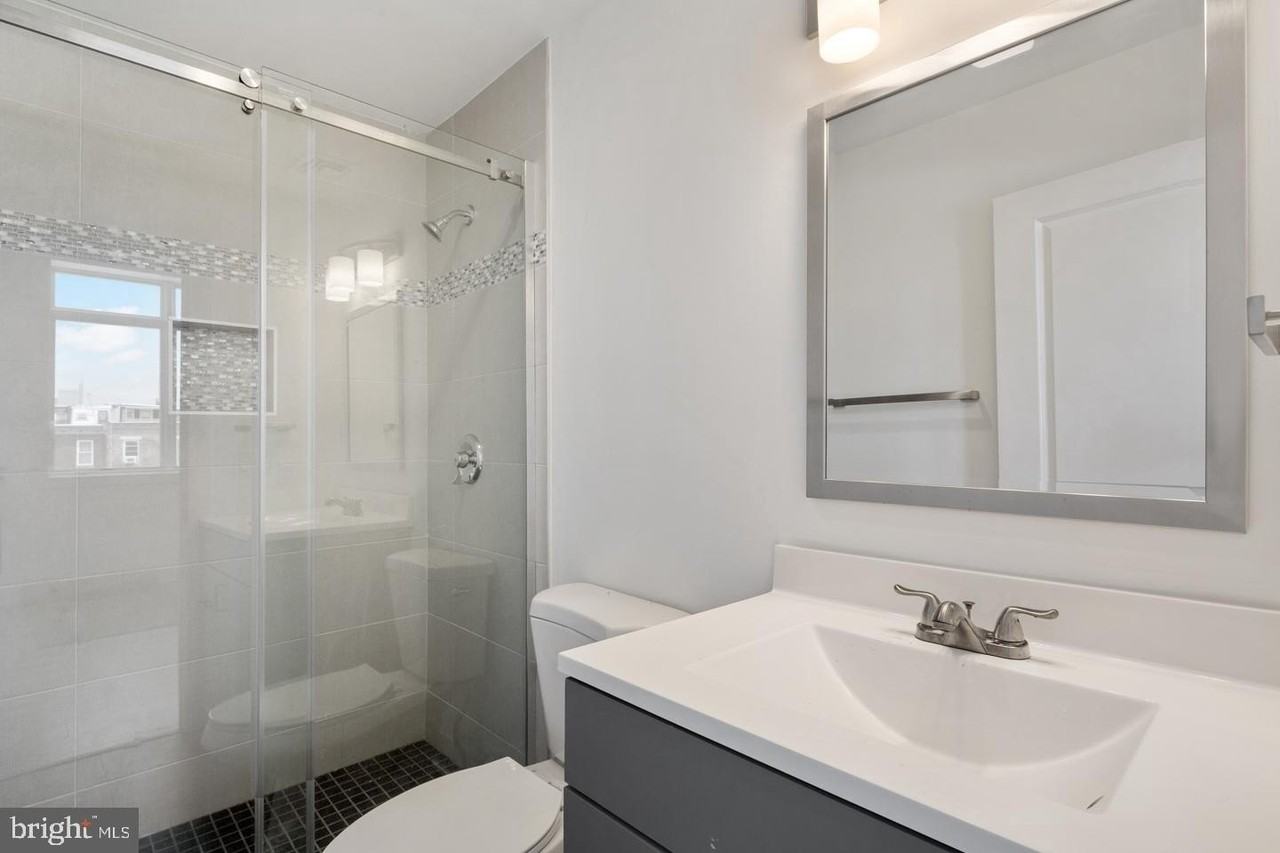 1705 Jackson St Apt 10 #10 - Photo 2 of 7