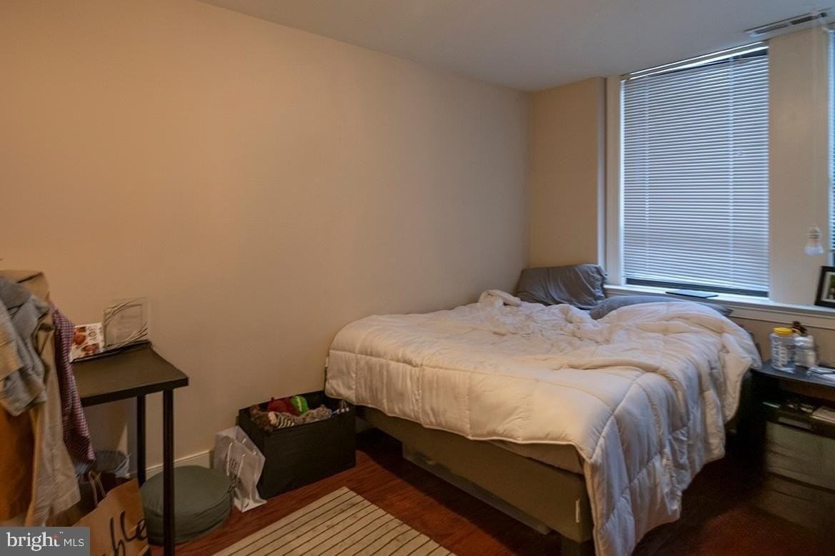 1501 Locust St Unit 803 #803 - Photo 4 of 12