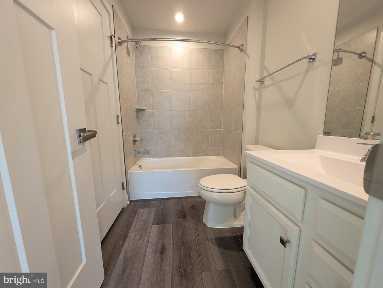 14024 Sunrise Valley Dr - Photo 6 of 35