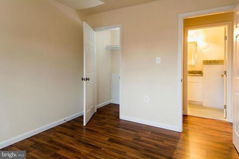 1704 Roberts St Apt 1 #1 - Photo 6 of 11