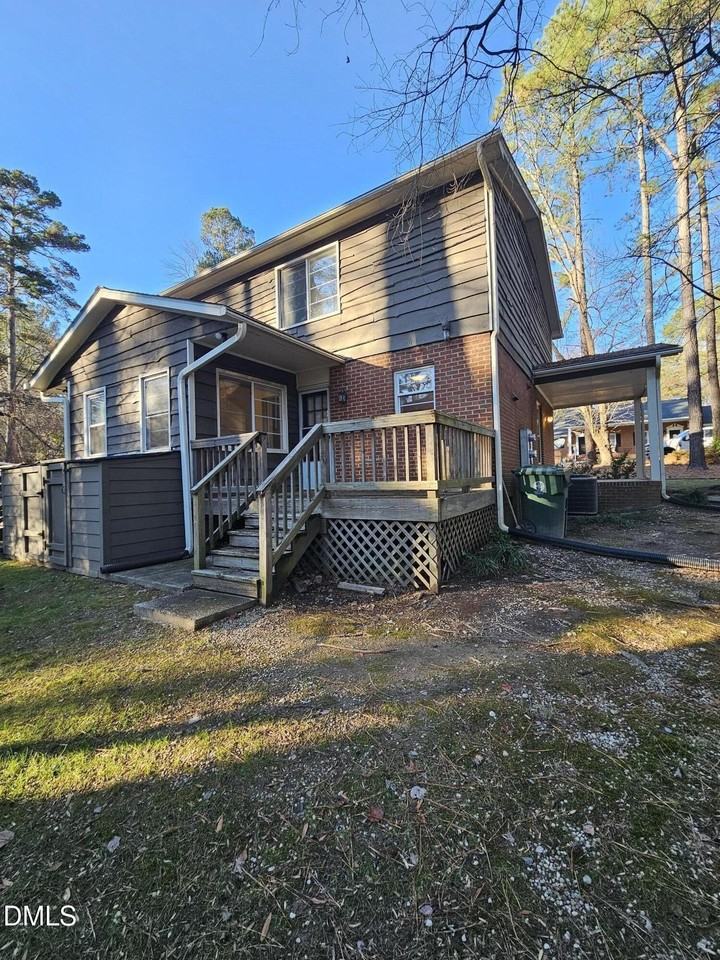 502 Waldo St - Photo 2 of 8