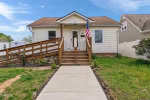 featured image of 142 E Park Dr Unit A #A