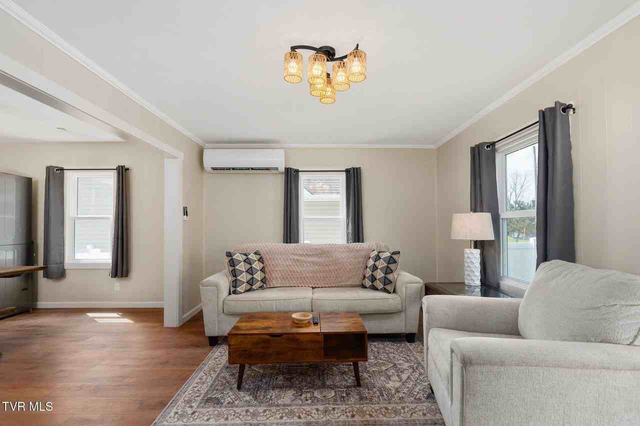 142 E Park Dr Unit A #A - Photo 4 of 50