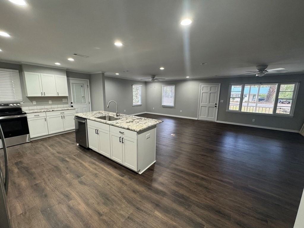 504 W Alden Ave - Photo 7 of 17