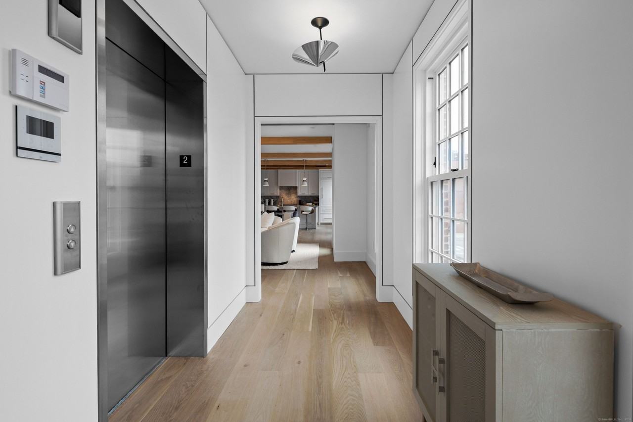 42 42 Forest Street unit: Loft A - Photo 3 of 23